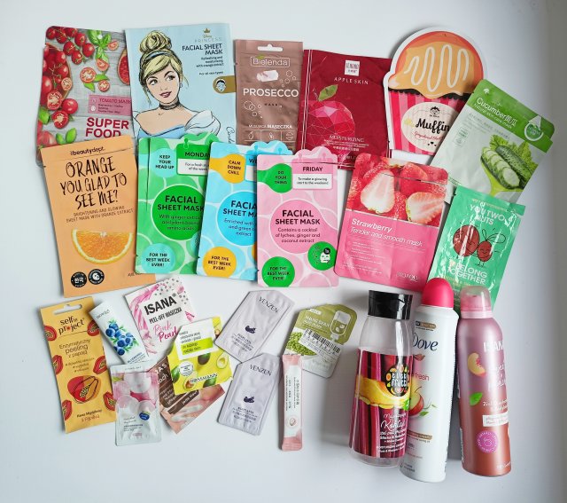 akcja denkowanie! grudzień - kosmetyki w świątecznych opakowaniach i świątecznych kolorach 🎄❄️⛄🎀🎁🎅