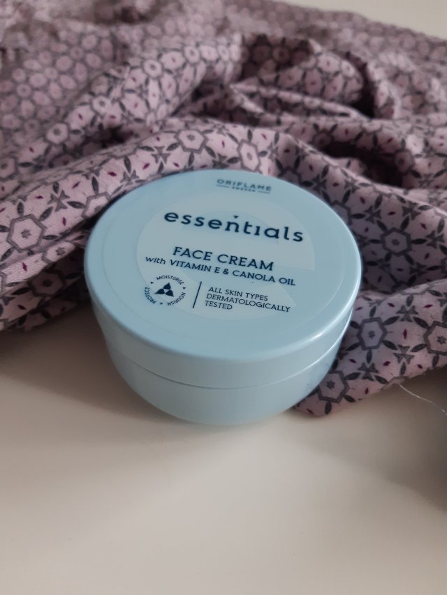 Oriflame Essentials, Krem do twarzy, Multi Puropse Cream with Vitamin