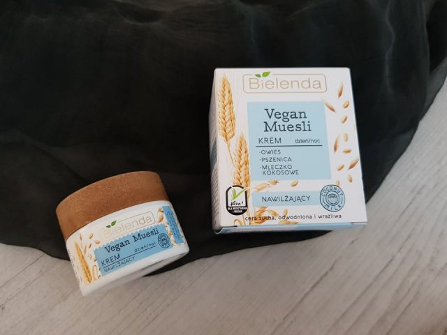 Bielenda Vegan Muesli, Krem do twarzy, Nawilżający, Na dzień i na noc