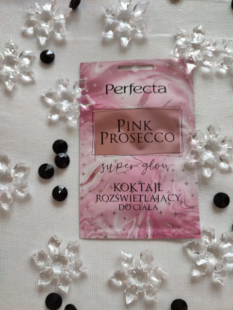 Koktajl rozświetlający do ciała 