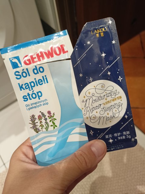 akcja denkowanie! grudzień - kosmetyki w świątecznych opakowaniach i świątecznych kolorach 🎄❄️⛄🎀🎁🎅