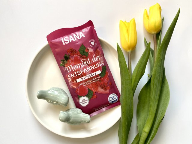 Isana Sól do kąpieli, Moment der Entspannung, Czerwone owoce 