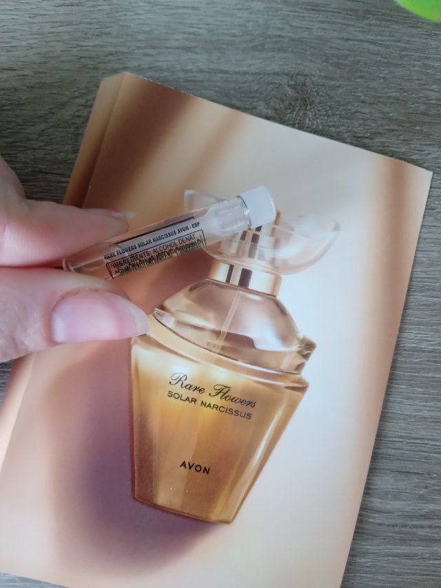 Avon, woda perfumowana, Rare Flowers Solar Narcissus EDP, próbka