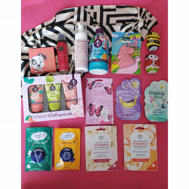 Paczuszka kosmetyczna niespodzianka kaamaa