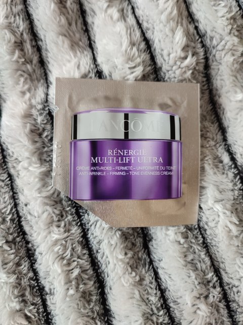 akcja denkowanie! grudzień - kosmetyki w świątecznych opakowaniach i świątecznych kolorach 🎄❄️⛄🎀🎁🎅