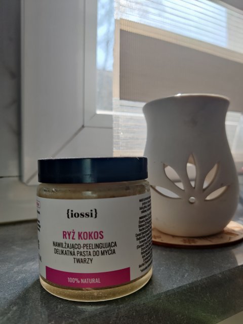 Iossi Pasta do mycia twarzy, Ryż i kokos, Nawilżająco-peelingująca