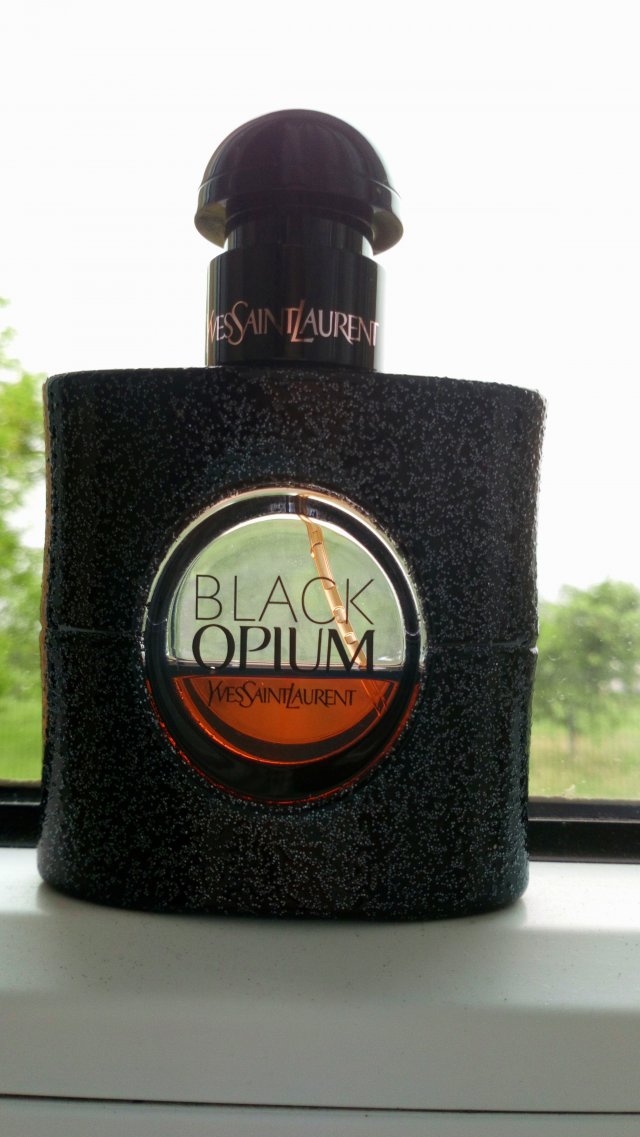 Yves Saint Laurent Woda perfumowana, Black Opium EDP