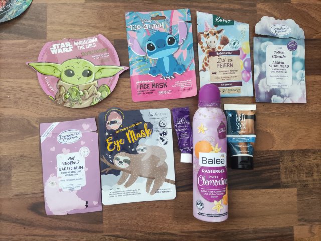 akcja denkowanie! grudzień - kosmetyki w świątecznych opakowaniach i świątecznych kolorach 🎄❄️⛄🎀🎁🎅