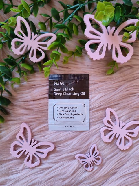 Próbka Gentle Black Deep Cleansing Oil 