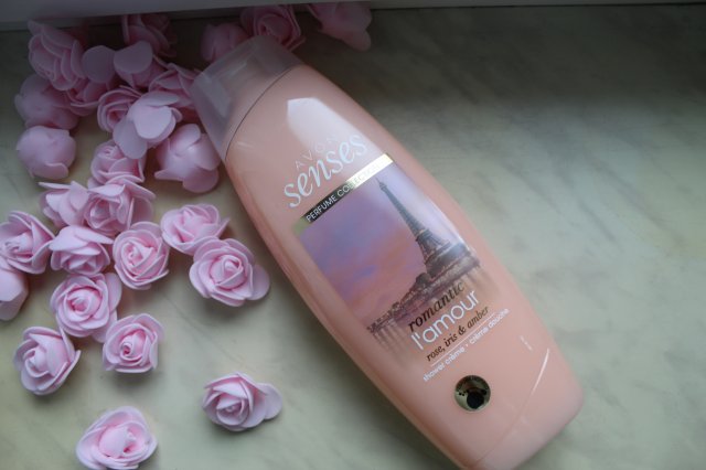 Avon Senses, Żel pod prysznic, Romantic L'amour
