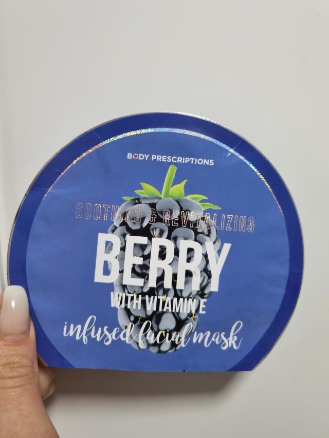 akcja denkowanie! grudzień - kosmetyki w świątecznych opakowaniach i świątecznych kolorach 🎄❄️⛄🎀🎁🎅