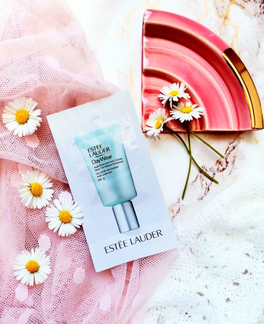 Estee Lauder Krem do twarz, Multi-Protection Anti-Oxidant Sheer Tint Release Moisturizer, SPF 15