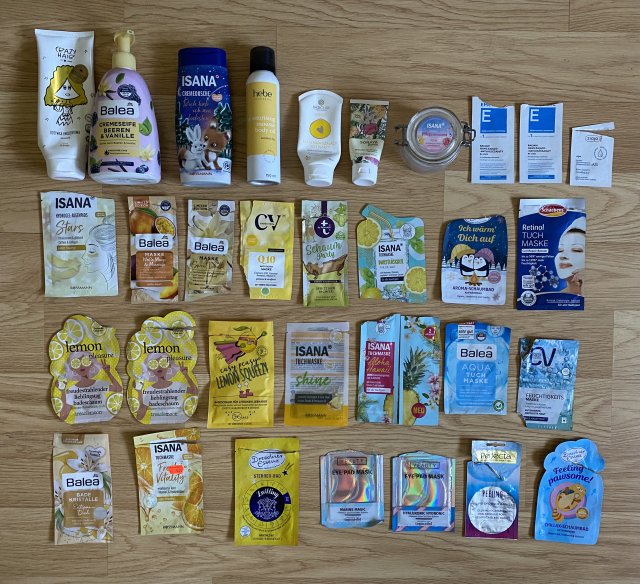 akcja denkowanie! grudzień - kosmetyki w świątecznych opakowaniach i świątecznych kolorach 🎄❄️⛄🎀🎁🎅