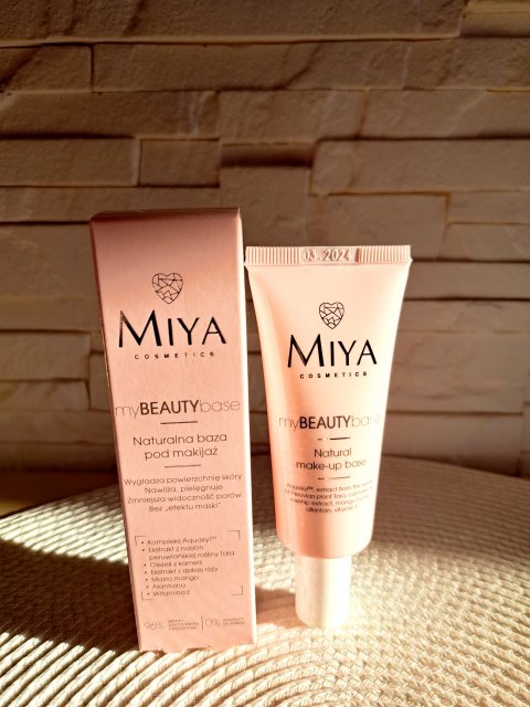 Miya Cosmetics Naturalna baza pod makijaż.