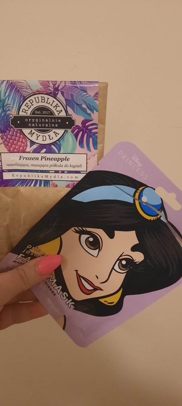 akcja denkowanie! grudzień - kosmetyki w świątecznych opakowaniach i świątecznych kolorach 🎄❄️⛄🎀🎁🎅