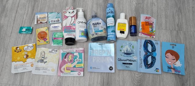 akcja denkowanie! grudzień - kosmetyki w świątecznych opakowaniach i świątecznych kolorach 🎄❄️⛄🎀🎁🎅