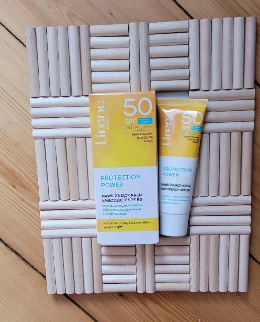 Lirene Dermoprogram, Krem do twarzy, Protection Power, Nawilżający, Łagodzący SPF 50, Specjalistyczna ochrona podczas kuracji kwasami lub retinoidami