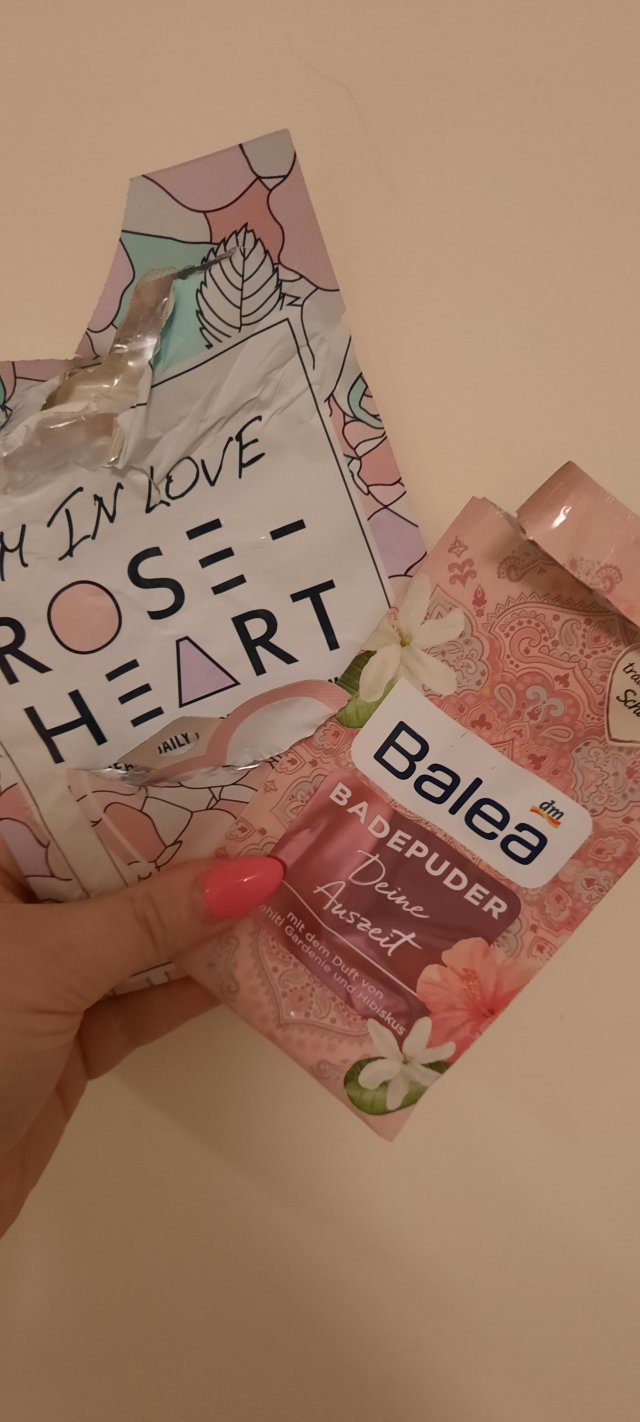 akcja denkowanie! grudzień - kosmetyki w świątecznych opakowaniach i świątecznych kolorach 🎄❄️⛄🎀🎁🎅