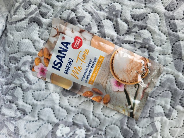 Isana Sól do kąpieli, Me-Time, Zapach migdałów i ekstrakt z białej herbaty