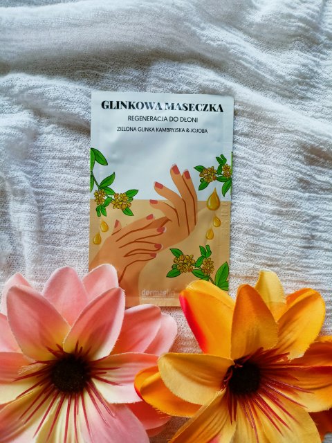 Glinka na skórę dłoni 