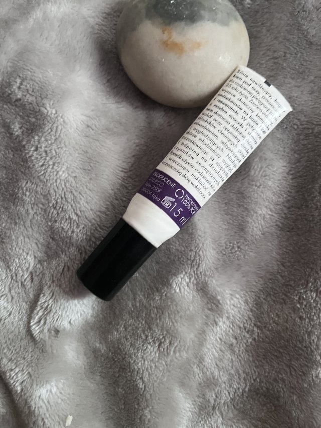 Silnej nawilżający krem pod oczy