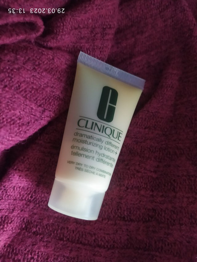 Clinique Dramatically Different Moisturizing Lotion+, Emulsja do twarzy, Nawilżająca