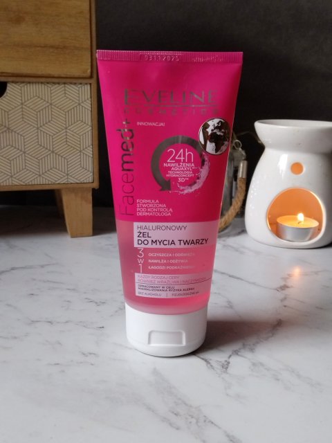 Eveline Facemed +, Żel do mycia twarzy, 3 w 1, Hialuronowy, Każdy rodzaj cery również wrażliwa i naczynkowa 