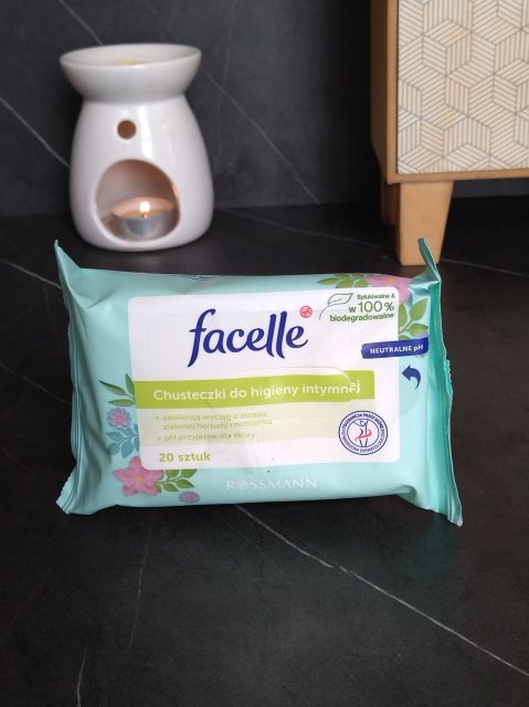 Facelle Intim, Chusteczki do higieny intymnej, Aloes, zielona herbata i rumianek