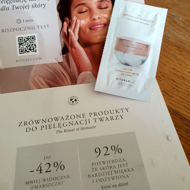 Rituals Ritual of Namaste GLOW Radiance anti-ageing Day cream krem do twarzy