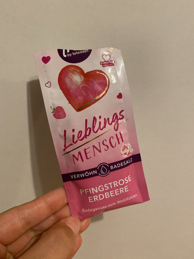 akcja denkowanie! grudzień - kosmetyki w świątecznych opakowaniach i świątecznych kolorach 🎄❄️⛄🎀🎁🎅