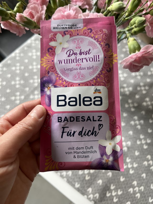 akcja denkowanie! grudzień - kosmetyki w świątecznych opakowaniach i świątecznych kolorach 🎄❄️⛄🎀🎁🎅