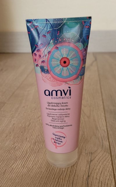 AMVI Cosmetics Krem do dekoltu i biustu, Ujędrniający, Do każdego rodzaju skóry