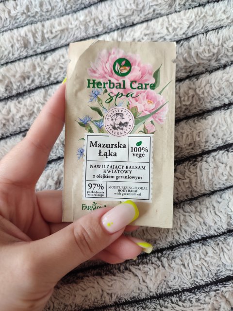 akcja denkowanie! grudzień - kosmetyki w świątecznych opakowaniach i świątecznych kolorach 🎄❄️⛄🎀🎁🎅