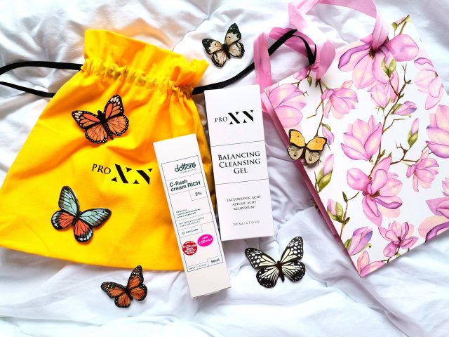 Zestaw kosmetyków od przyjaciółki na urodziny