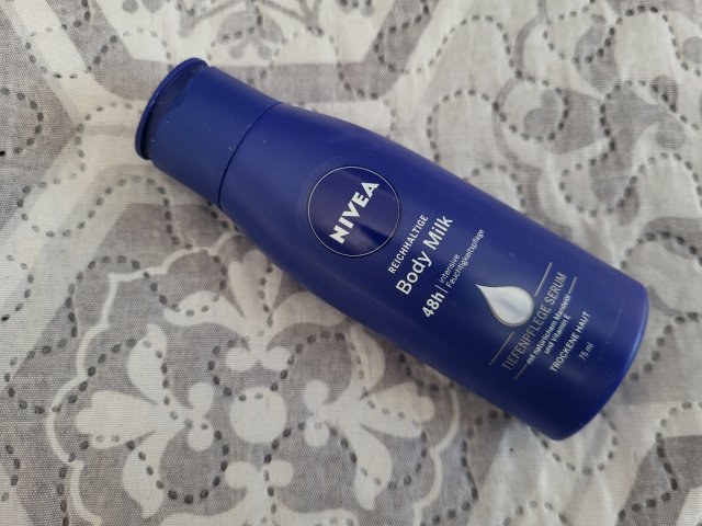 Nivea Reichhaltige , Body milk