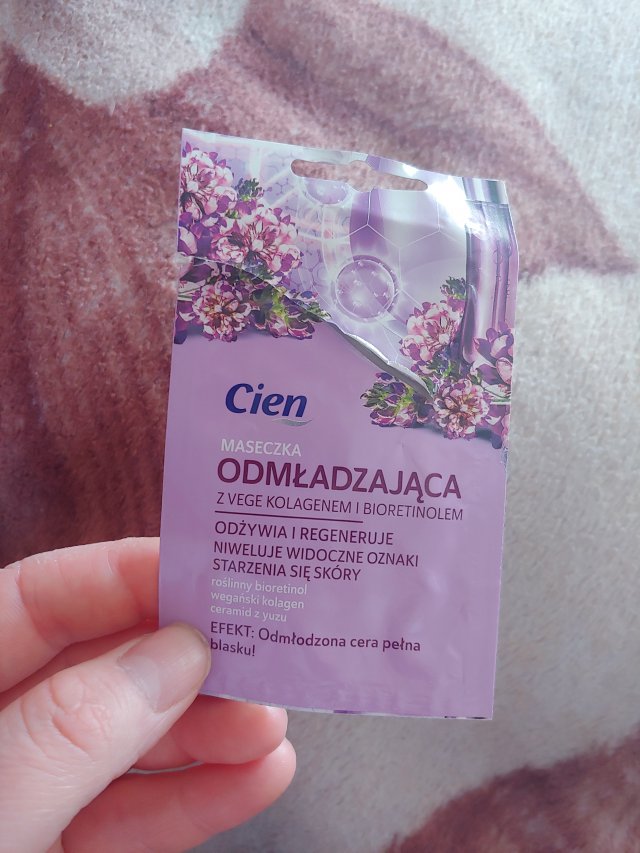 akcja denkowanie! grudzień - kosmetyki w świątecznych opakowaniach i świątecznych kolorach 🎄❄️⛄🎀🎁🎅