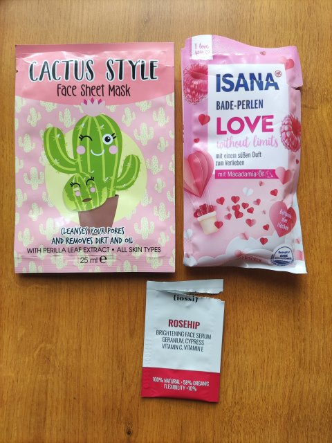 akcja denkowanie! grudzień - kosmetyki w świątecznych opakowaniach i świątecznych kolorach 🎄❄️⛄🎀🎁🎅