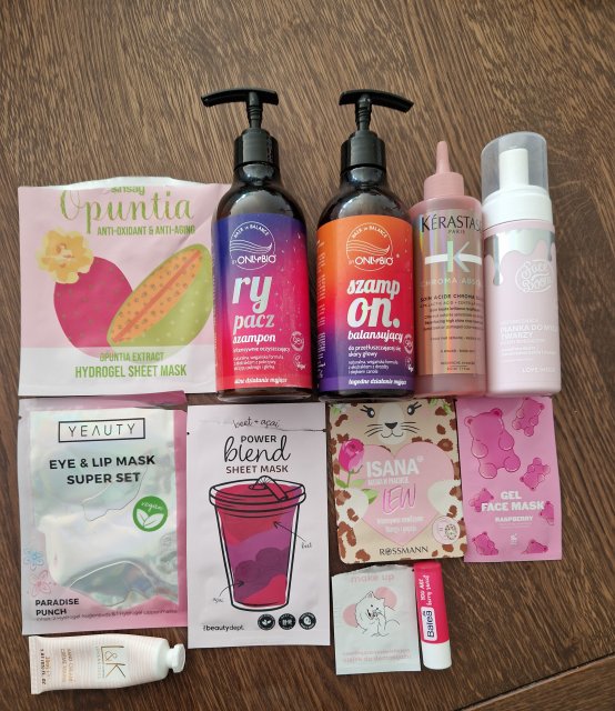 akcja denkowanie! grudzień - kosmetyki w świątecznych opakowaniach i świątecznych kolorach 🎄❄️⛄🎀🎁🎅