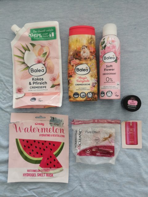 akcja denkowanie! grudzień - kosmetyki w świątecznych opakowaniach i świątecznych kolorach 🎄❄️⛄🎀🎁🎅