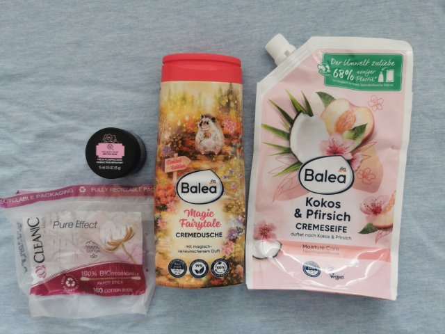 akcja denkowanie! grudzień - kosmetyki w świątecznych opakowaniach i świątecznych kolorach 🎄❄️⛄🎀🎁🎅