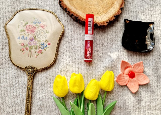 Rimmel Thrill Seeker, Błyszczyk do ust, Glassy Gloss, nr 350 Pink to The Berry