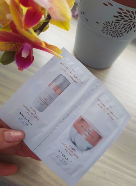 Rituals  Glow Radiance Anti-Ageing  Serum & krem na dzień 