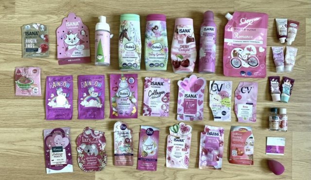 akcja denkowanie! grudzień - kosmetyki w świątecznych opakowaniach i świątecznych kolorach 🎄❄️⛄🎀🎁🎅