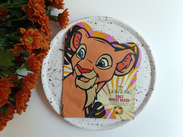 Topbrands Europe B.V. Disney, The Lion King, Maseczka do twarzy w płachcie, Nala, Oczyszczająca z ekstraktem z liści pachnotki