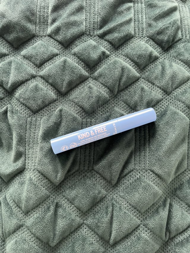 Tusz do rzęs Rimmel Kind and free