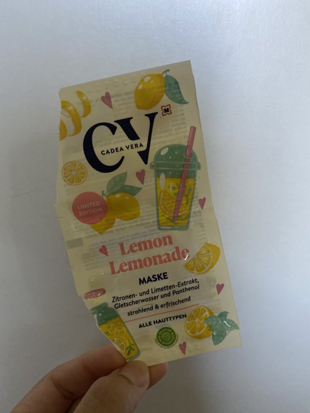 akcja denkowanie! grudzień - kosmetyki w świątecznych opakowaniach i świątecznych kolorach 🎄❄️⛄🎀🎁🎅