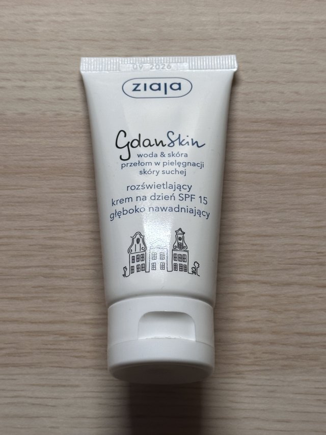 Ziaja GdanSkin, Krem do twarzy, Rozświetlający i głęboko nawadniający, Na dzień SPF 15