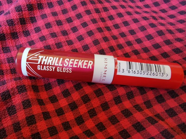 Rimmel Thrill Seeker, Błyszczyk do ust, Glassy Gloss, nr 350 Pink to The Berry