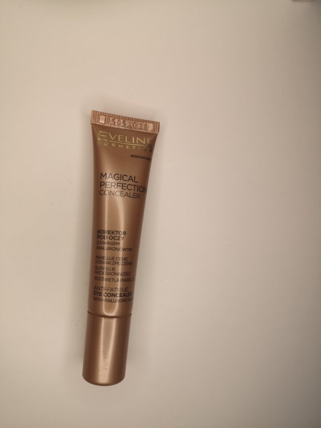 Eveline Korektor pod oczy, Magical Perfection Concealer, odcień 01 Light