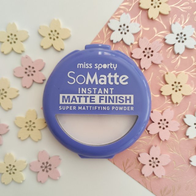 Miss Sporty So Matte, puder matujący, 001 Universal 